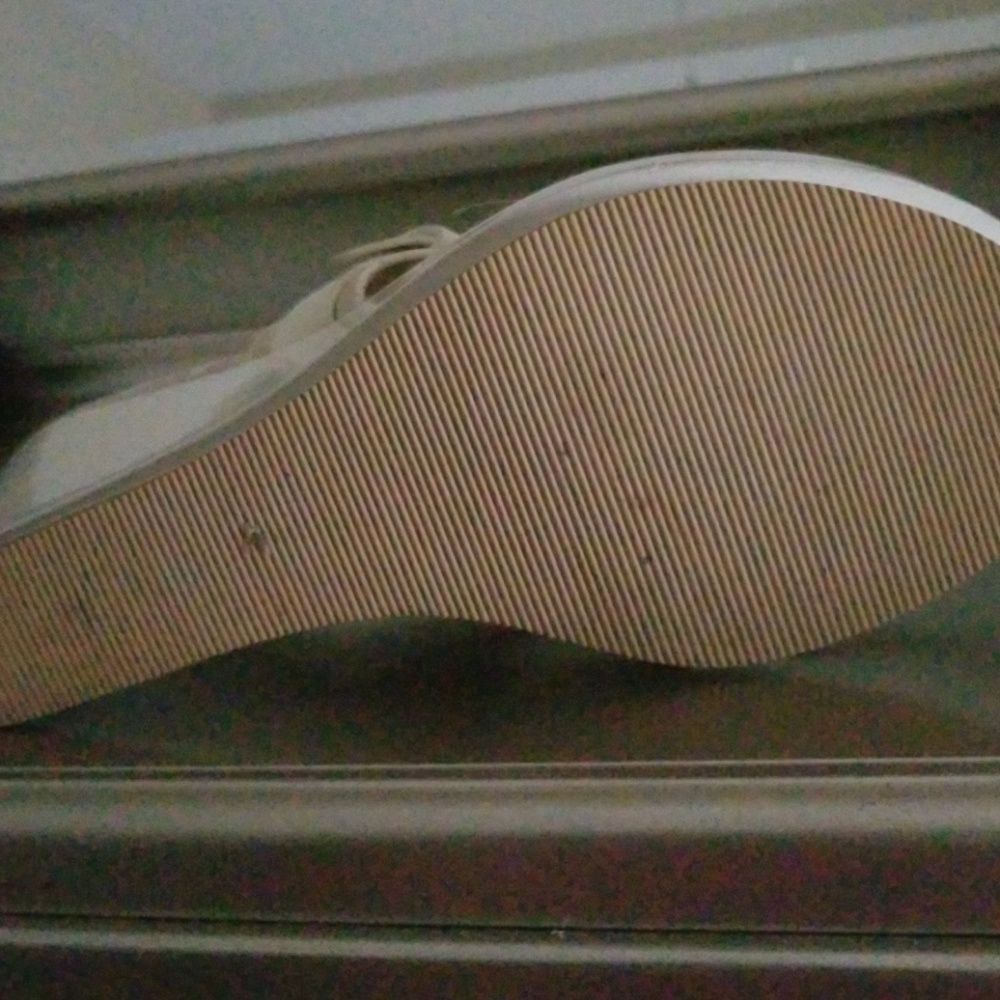 Shoes - Picture 7 of 7